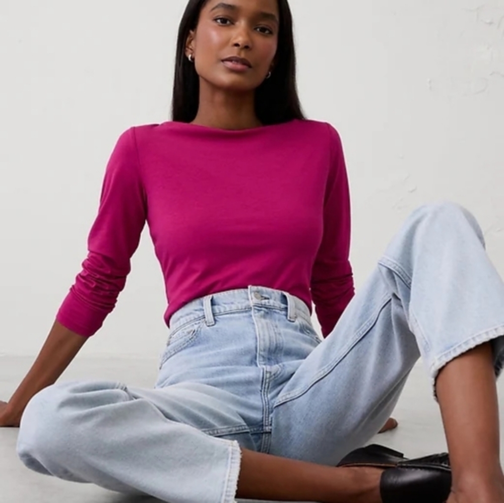 NWT Banana Republic Soft Stretch T-Shirt